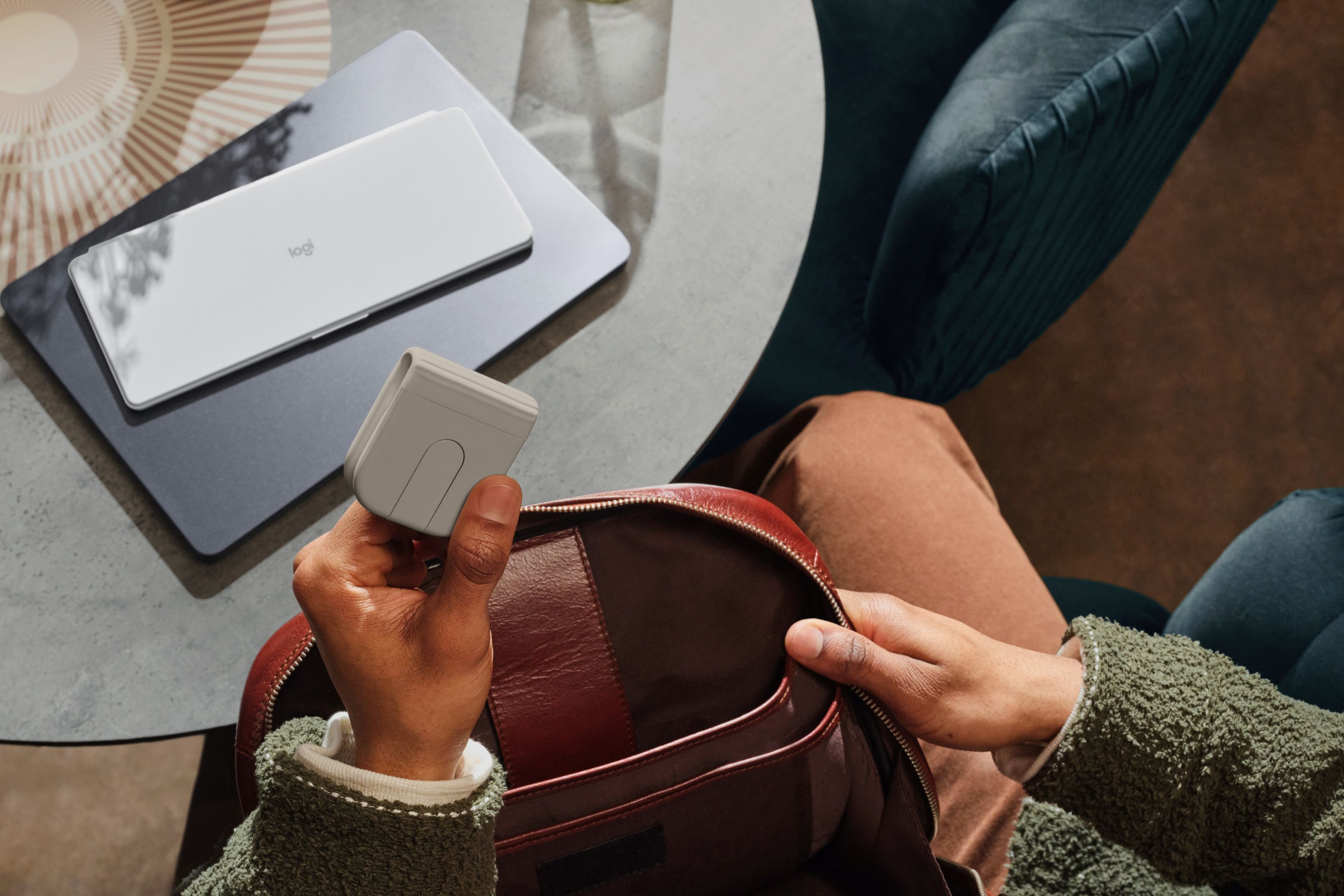 Logitech Mobi Fold-2